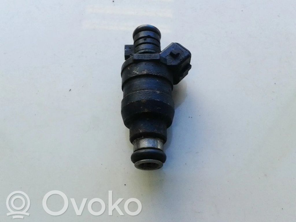 Peugeot 406 Inyector de combustible 