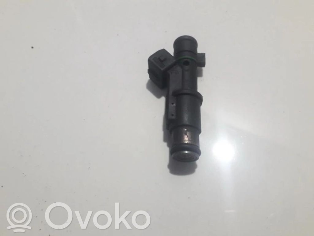 Peugeot 406 Injector combustibil 