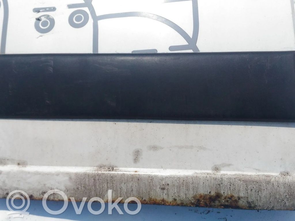 Takaoven lista (muoto)   BALTA,BALTA