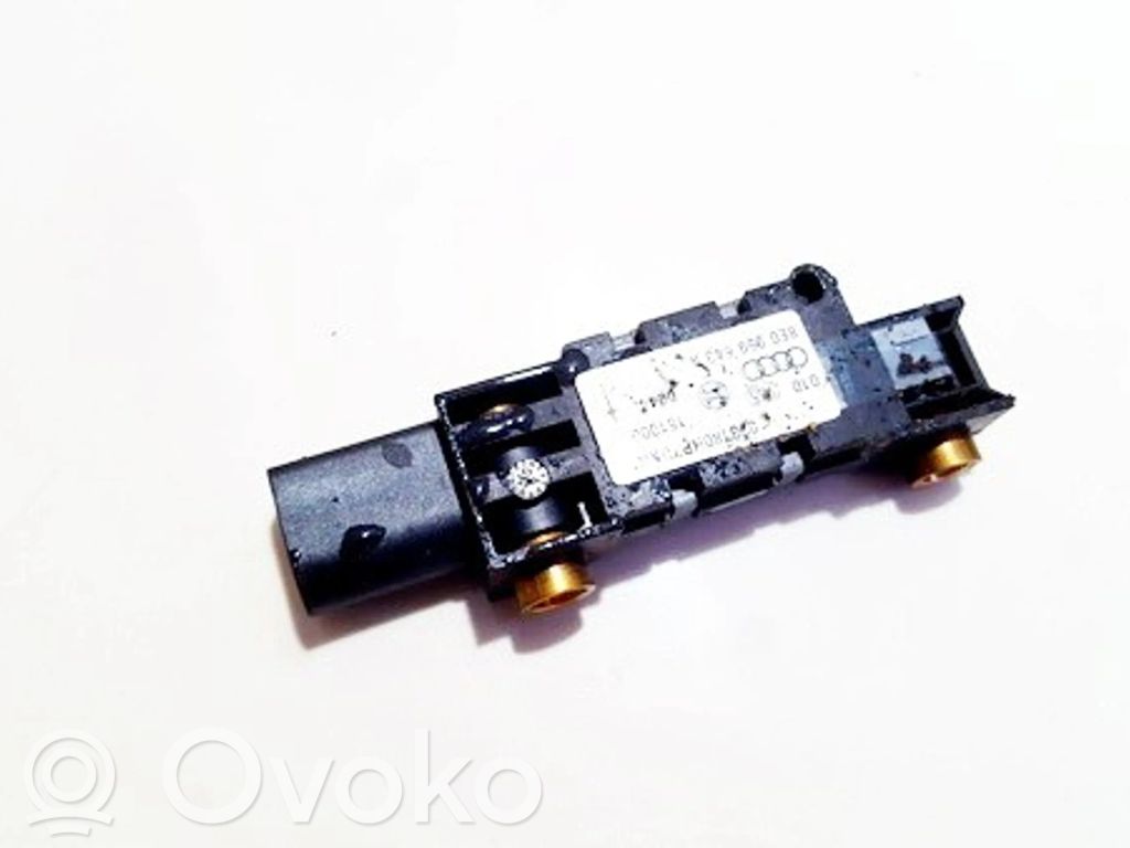 Audi A4 S4 B6 8E 8H Czujnik uderzenia Airbag 