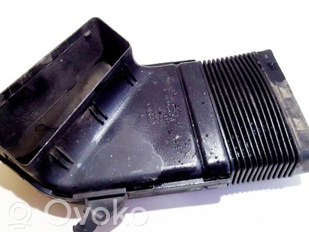 Audi A4 S4 B6 8E 8H Einzelteil Lufteinlasskanal 