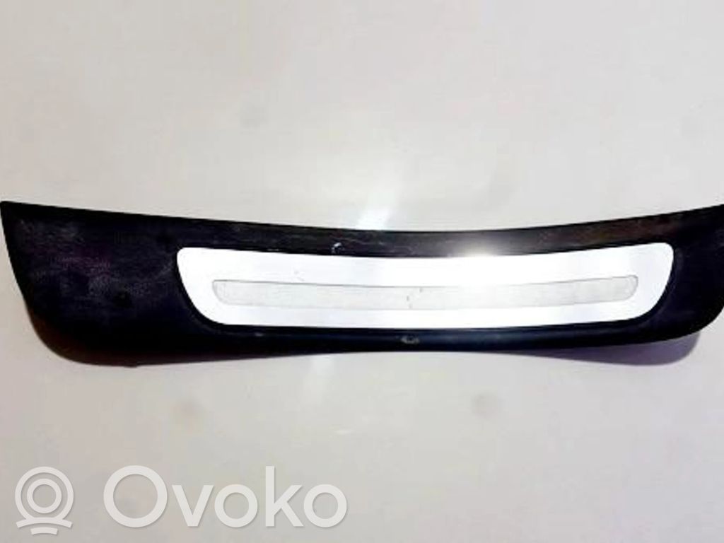 Audi A4 S4 B8 8K Copertura del rivestimento del sottoporta posteriore 