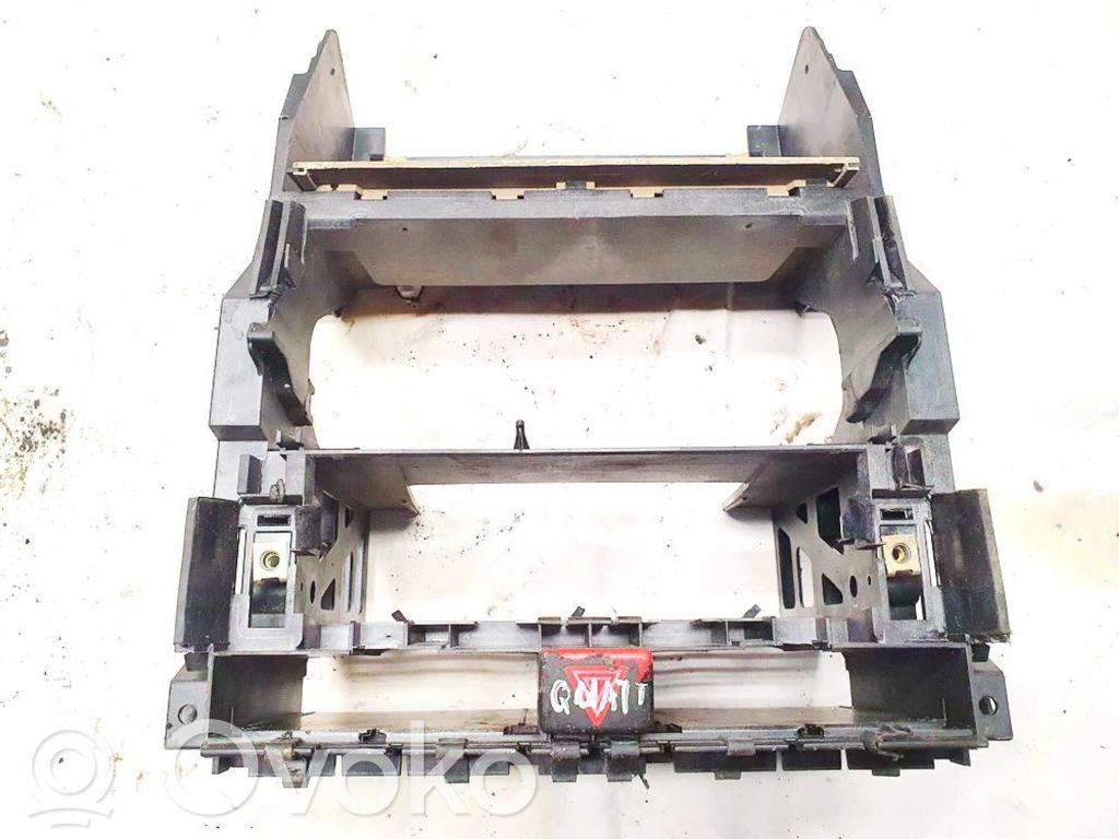 Audi A4 S4 B6 8E 8H Inne części wnętrza samochodu 