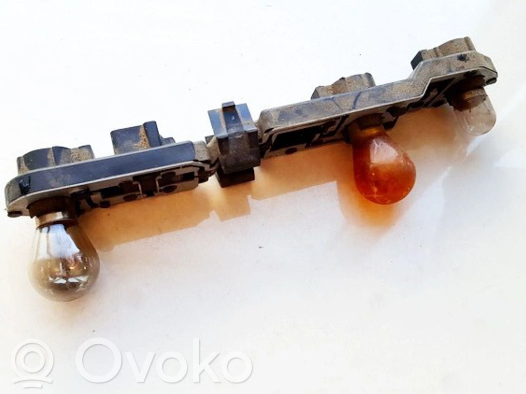 Volvo S60 Porte ampoule de feu arrière