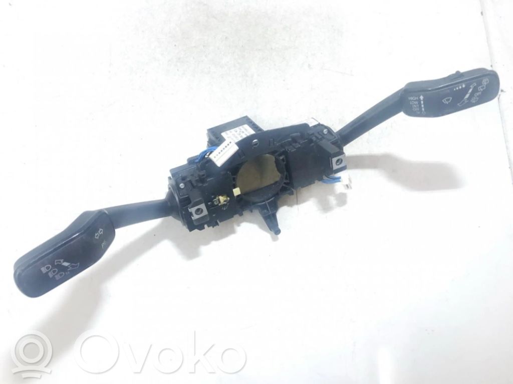 Volkswagen Golf VII Leva/interruttore dell’indicatore di direzione e tergicristallo
