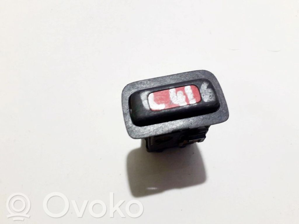 Hätävilkkujen kytkin   50367ST3,50367ST3