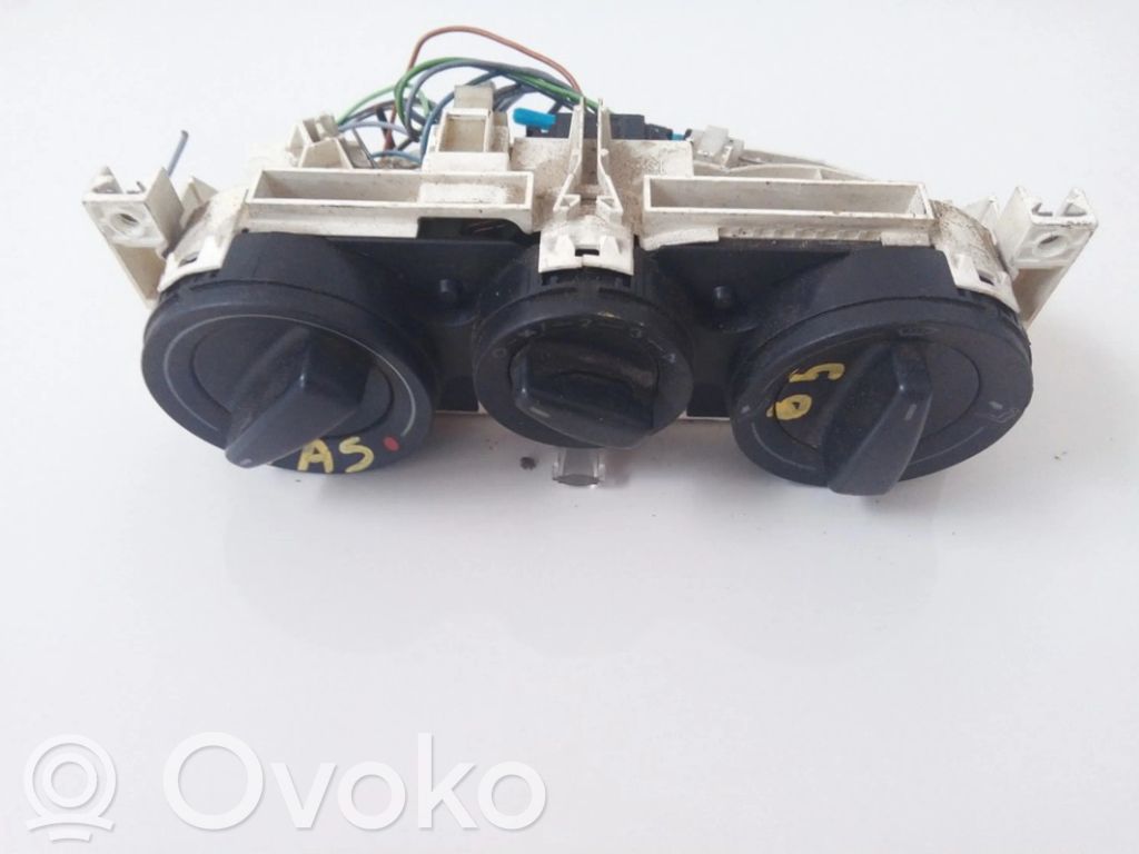 Volkswagen PASSAT B5 Unitate control climatizare 