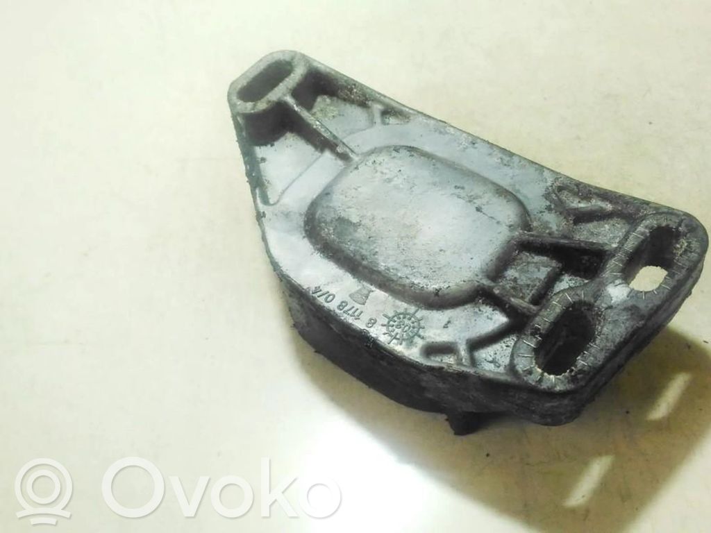 Audi A4 S4 B5 8D Support, suspension du moteur