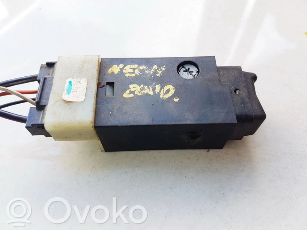 Dodge Neon Windscreen/window heater switch 
