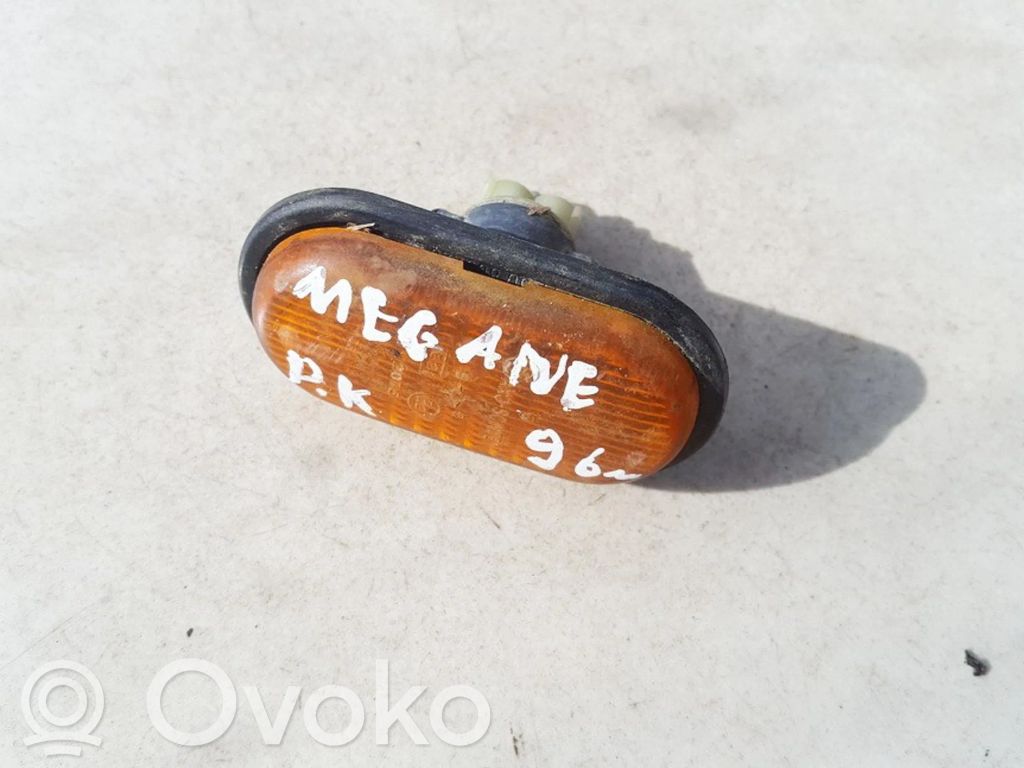 Renault Megane I Front fender indicator light 