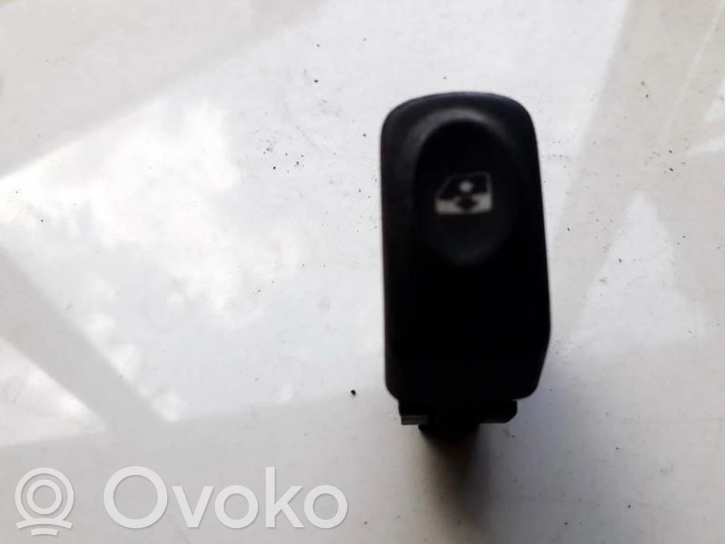 Renault Megane I Przyciski szyb