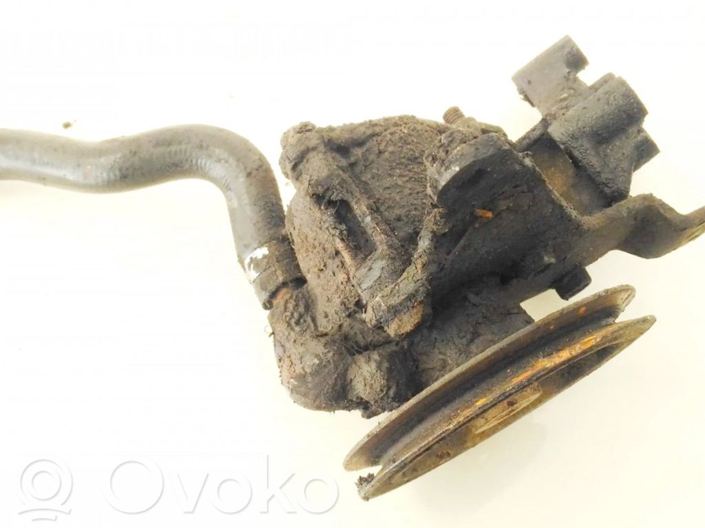 Opel Corsa B Ohjaustehostimen pumppu 
