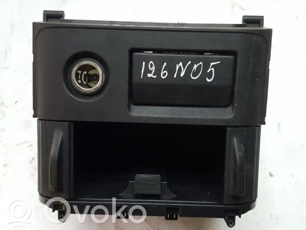 Guantera   68108EQ400,68108EQ400