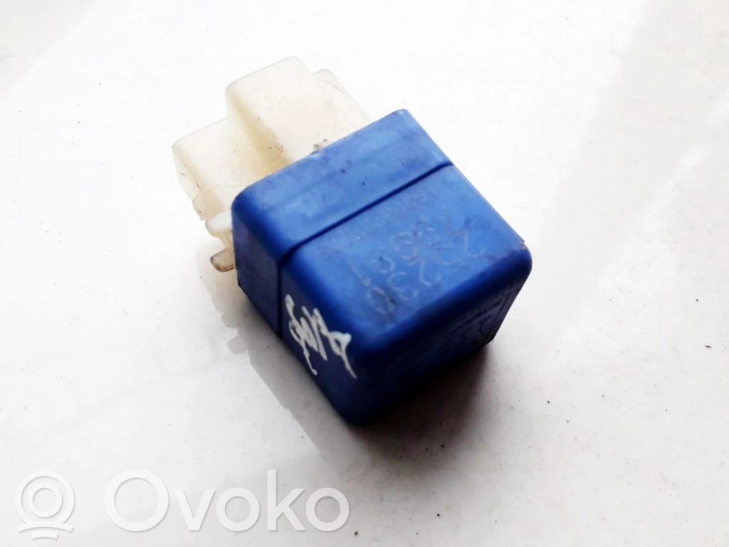 Nissan Sunny Alte relee 