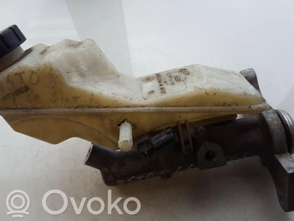 Toyota Corolla E120 E130 Główny cylinder hamulca