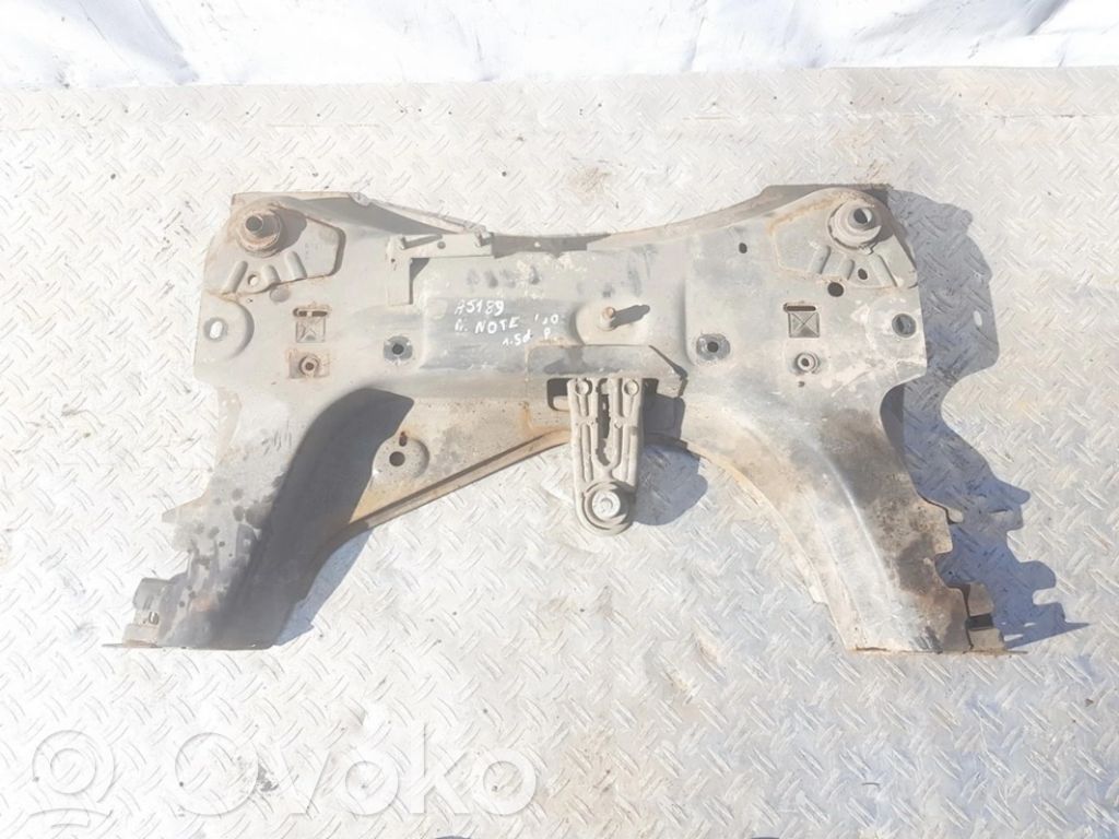 Nissan Note (E11) Subcadru frontal 