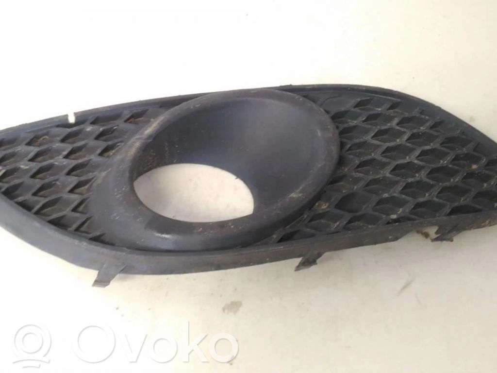 Opel Zafira B Grilă inferioară bară față 