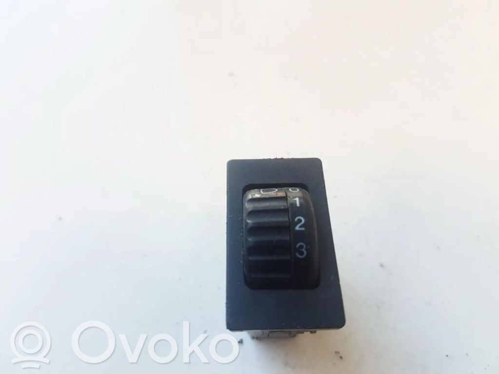 Toyota Hiace (H100) Comutator control nivel faruri 
