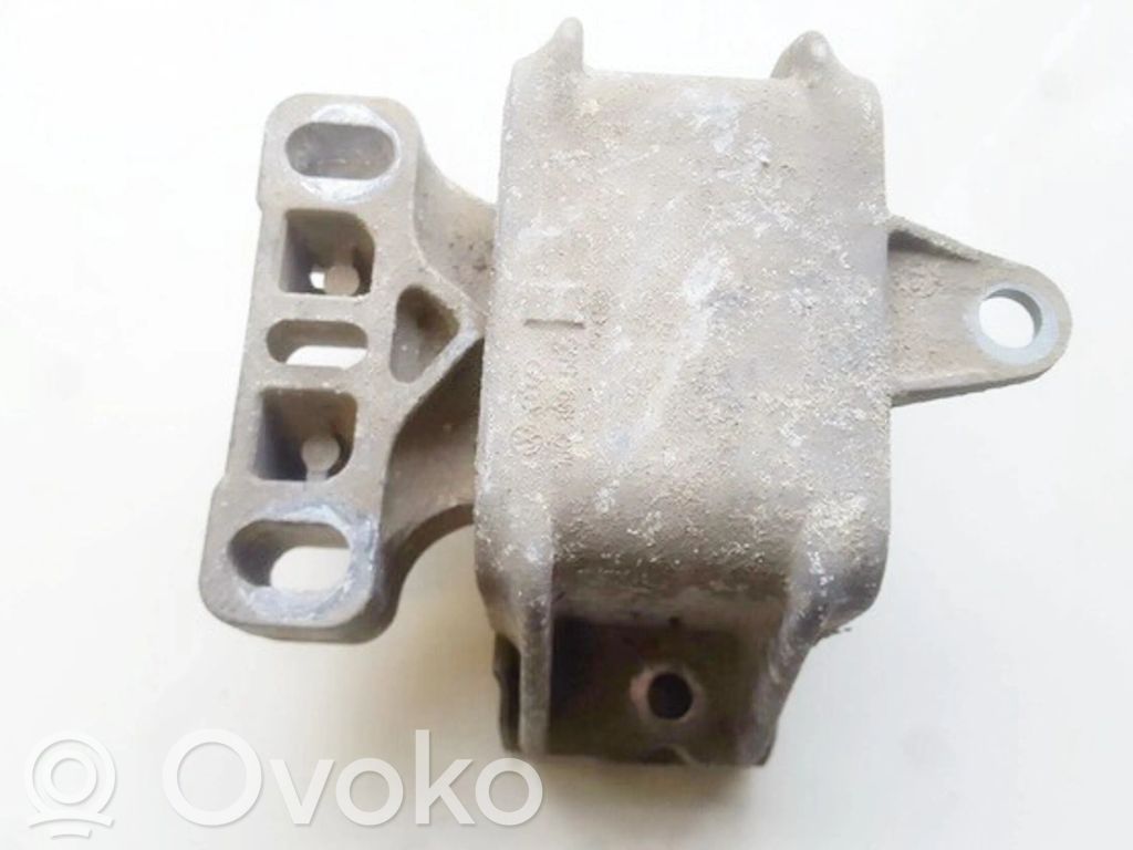Moottorin kiinnikekorvake   1J0199555,1J0199555
