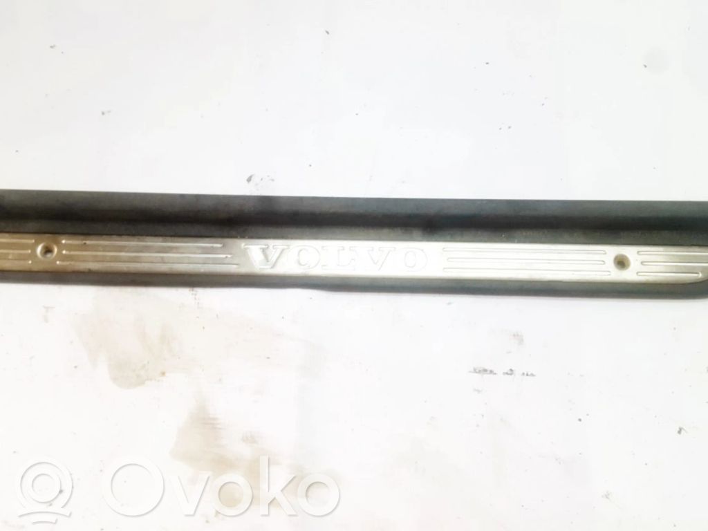 Volvo S40, V40 Capac prag față 