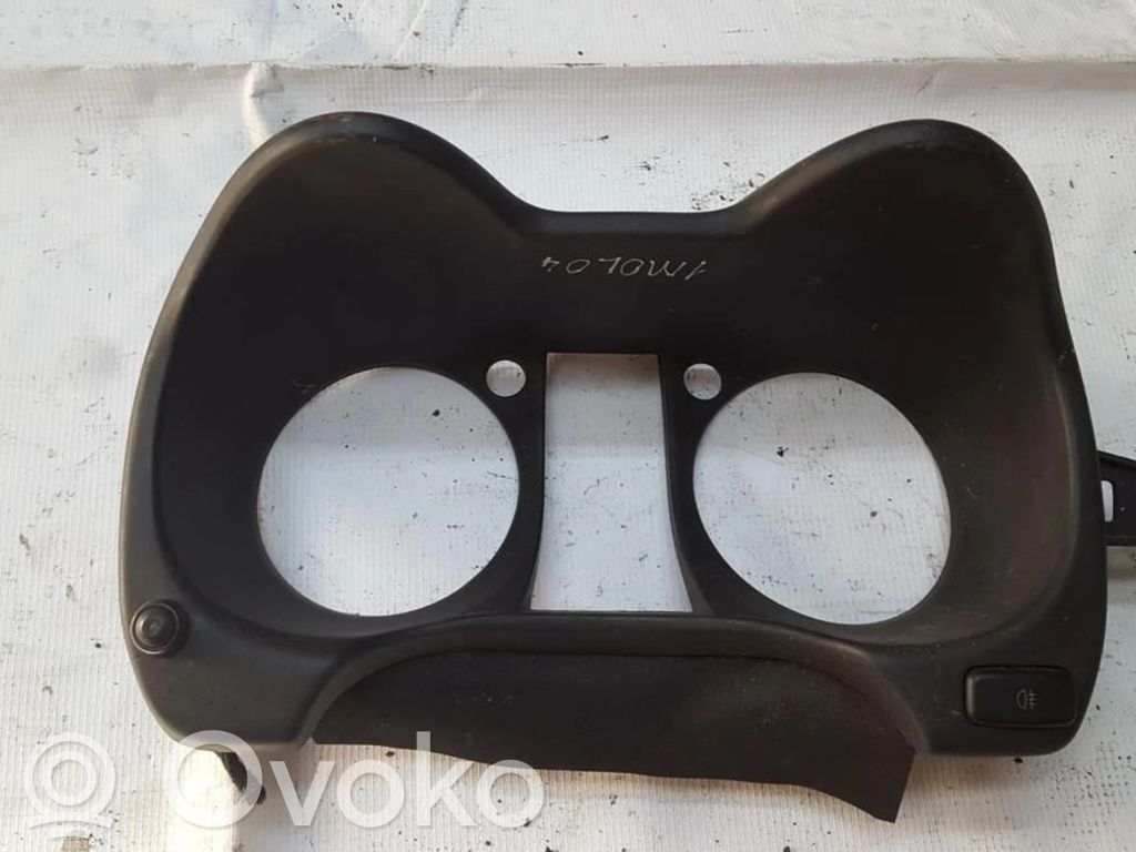 Mitsubishi Outlander Moldura del panel 