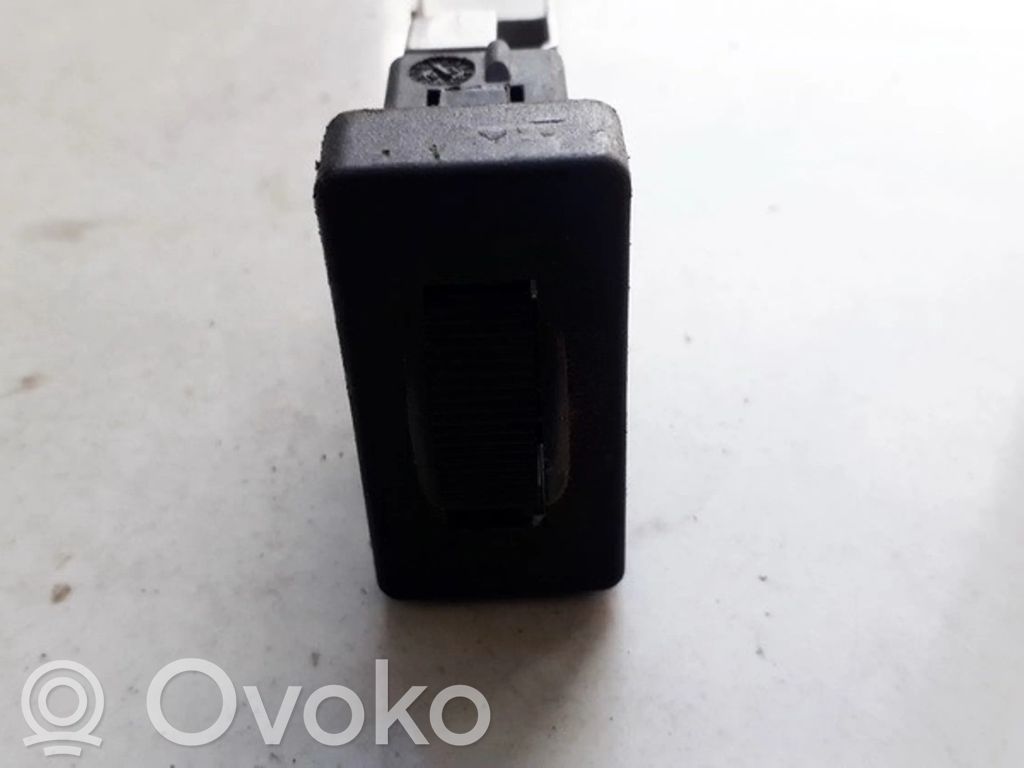 Muut kytkimet/nupit/vaihtimet