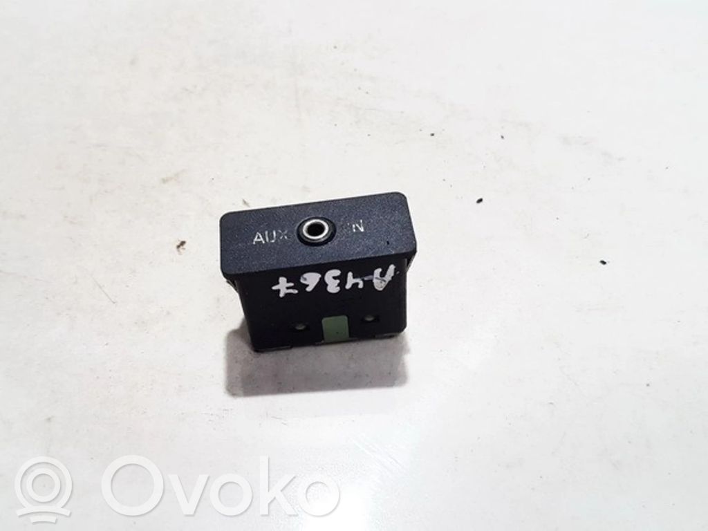BMW 5 E60 E61 USB-Anschluss 