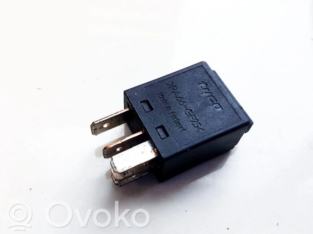 Otros relés   8Z0951253,8Z0951253