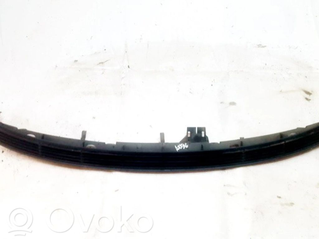 Moldura del limpia   8203763,8203763