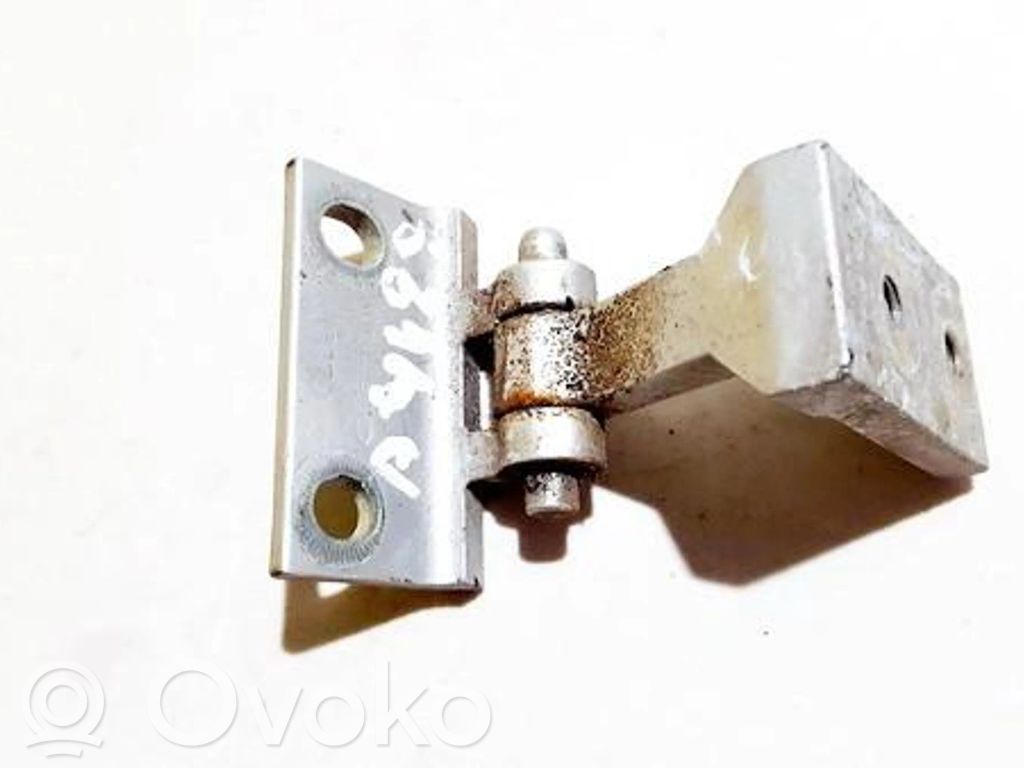 Audi A6 S6 C4 4A Cerniera inferiore della portiera posteriore