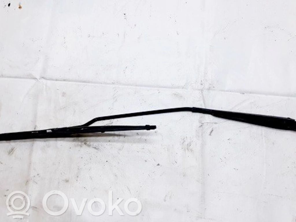 Volkswagen Golf IV Braccio della spazzola tergicristallo anteriore
