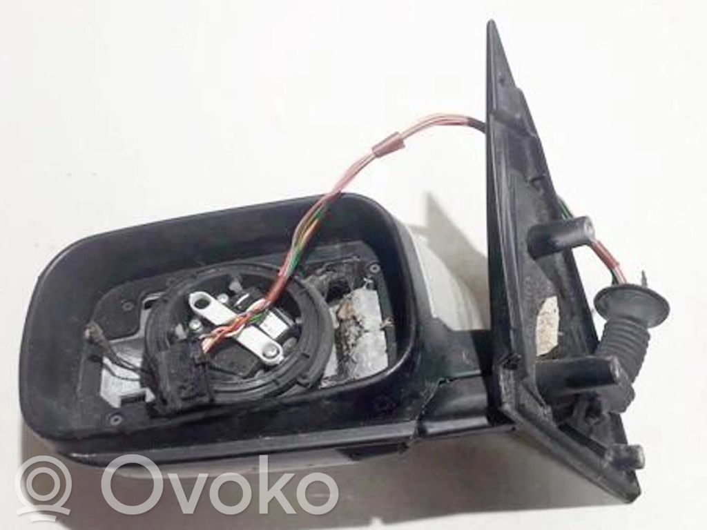Etuoven sähköinen sivupeili   E10117351,E10117352,E10117351,E10117352