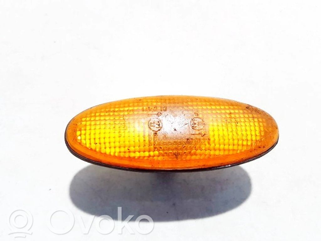 Mazda 626 Front fender indicator light 