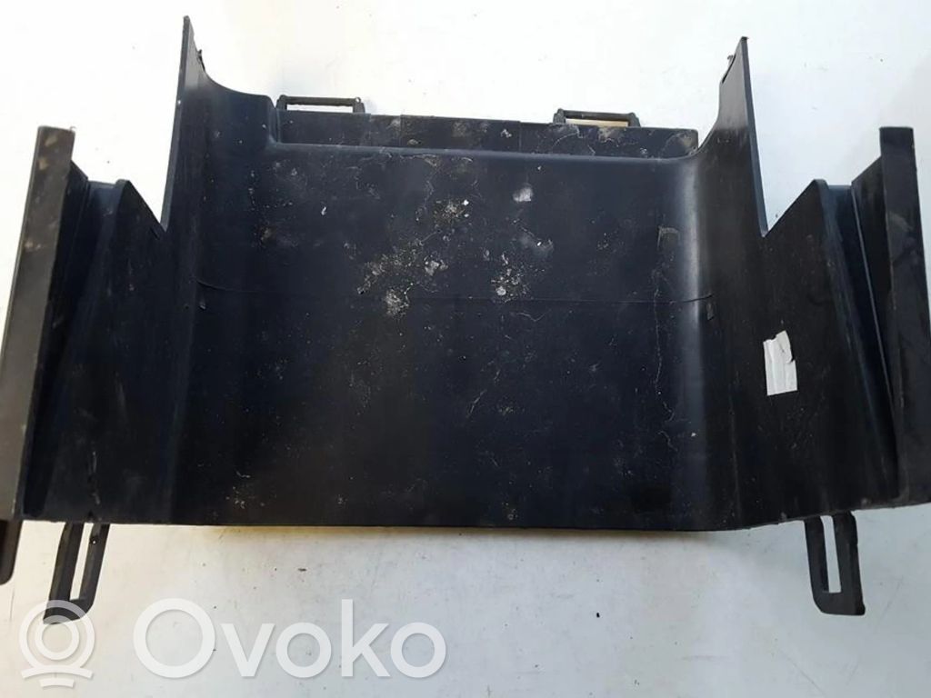 Volkswagen PASSAT B6 Podstawa / Obudowa akumulatora 