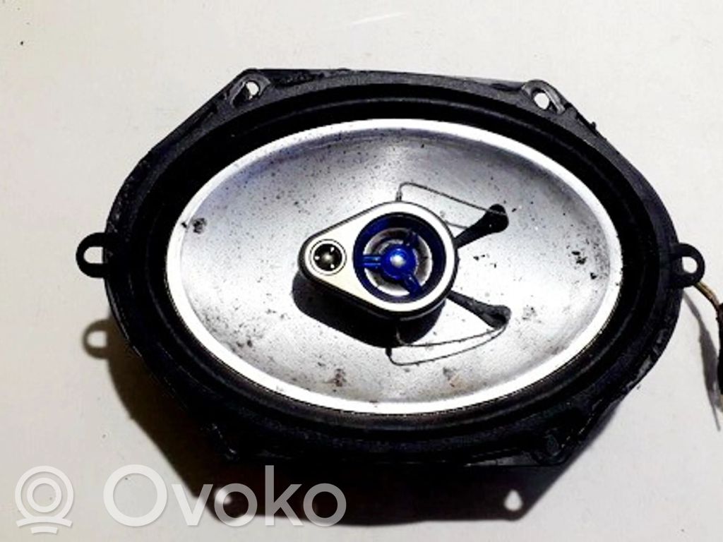 Mazda 626 Haut-parleur de porte avant 