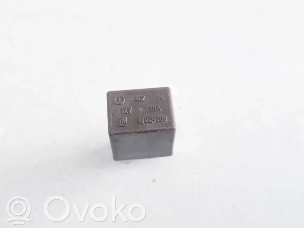 Inne przekaźniki   90229206,90229206