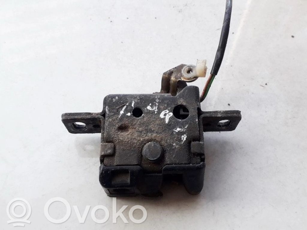 Audi 80 90 S2 B4 Serrure de loquet coffre 