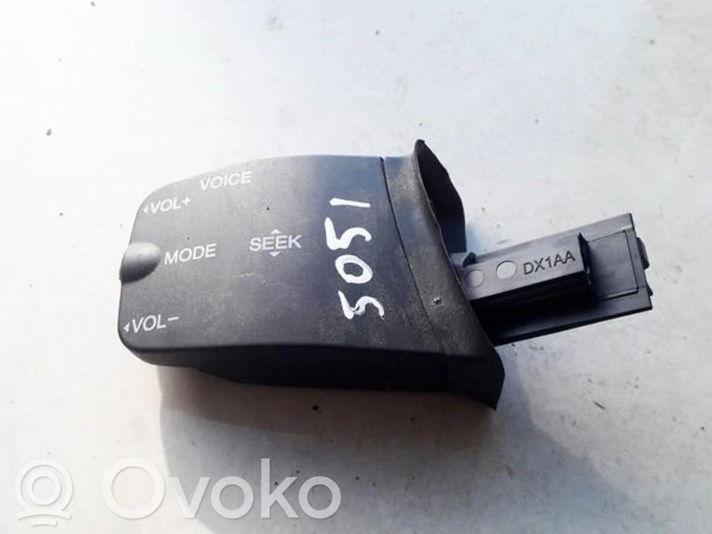 Ford Kuga I Pulsanti/interruttori sul volante 