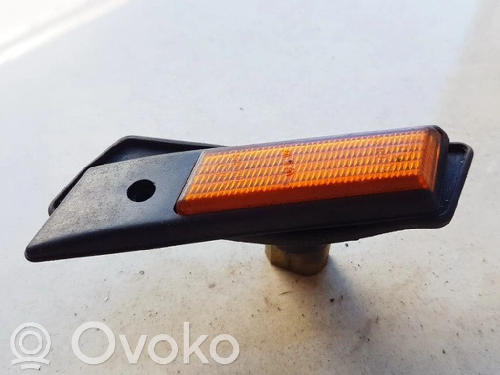 BMW 5 E34 Front fender indicator light 