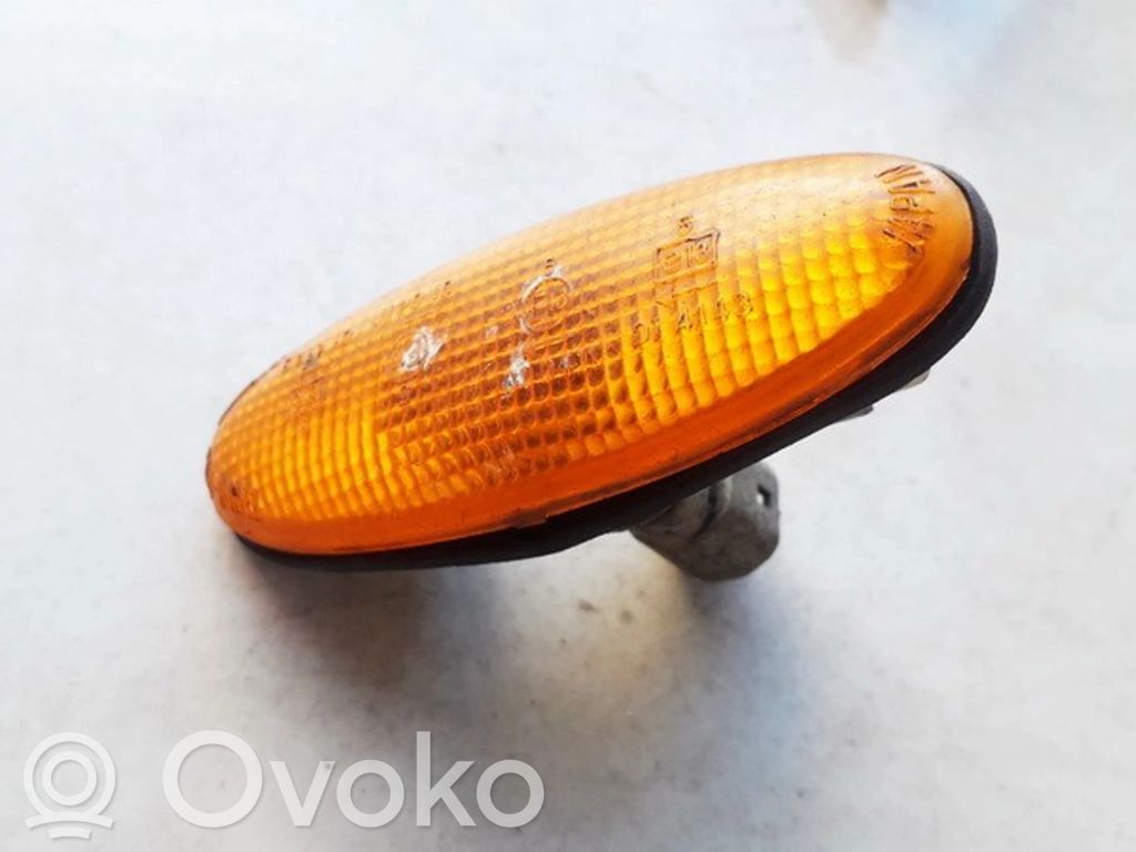 Mazda 626 Front fender indicator light 