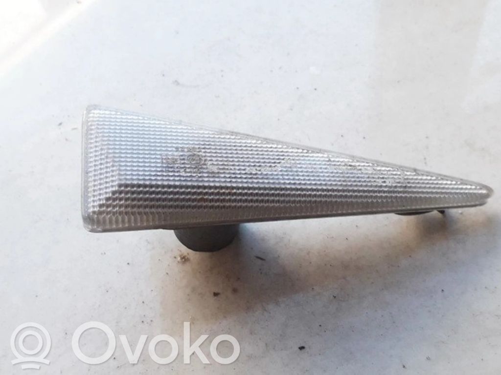 Renault Megane II Indicatore di direzione del parafango anteriore