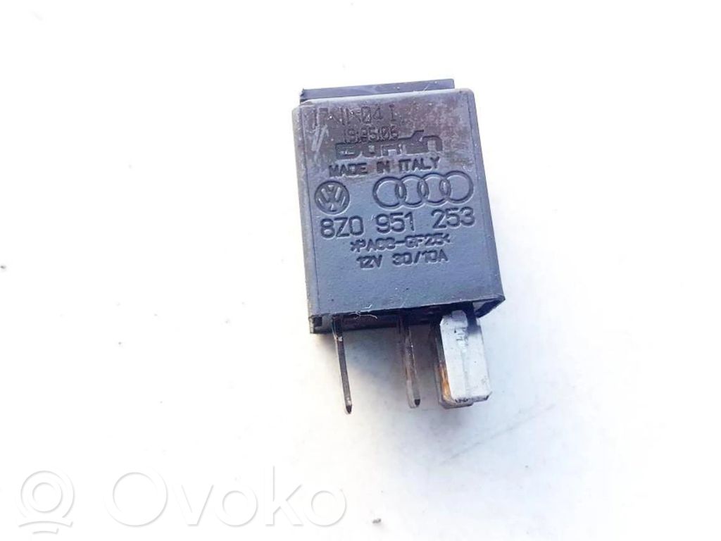 Muu rele   8Z0951253,8Z0951253
