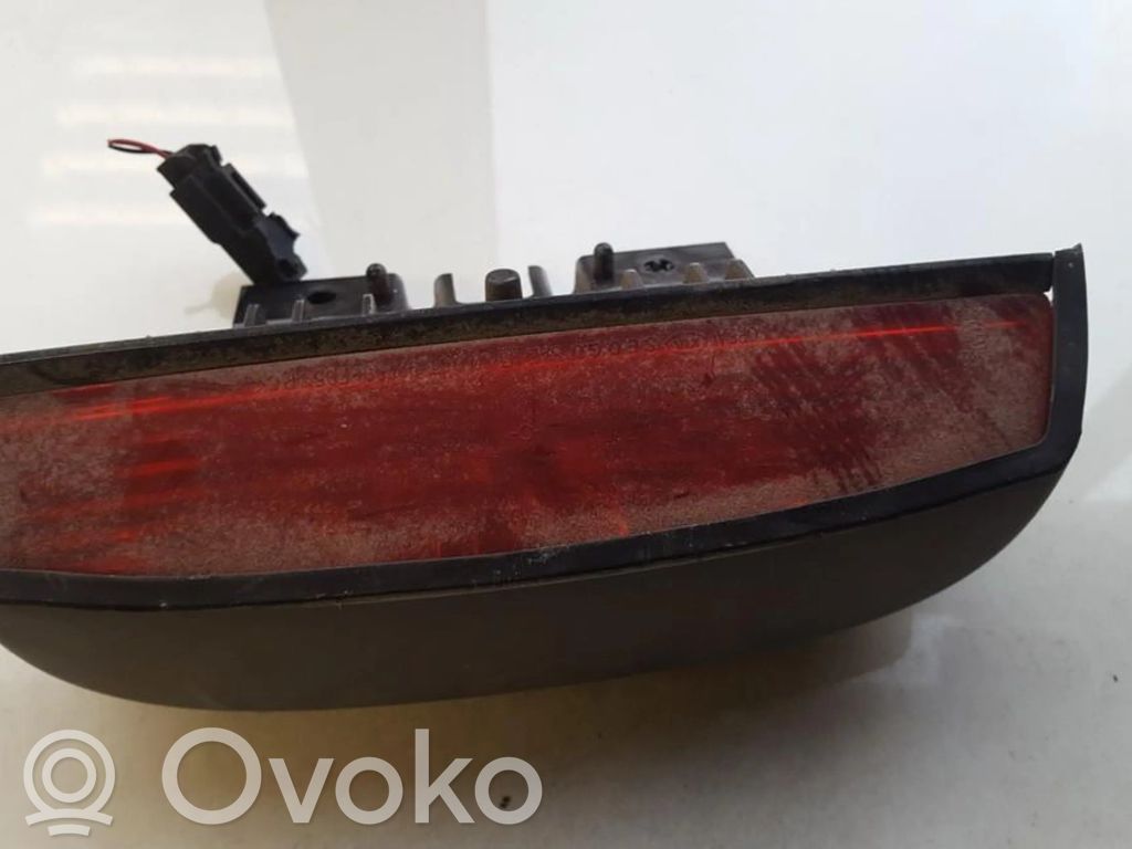 KIA Rio Third/center stoplight 