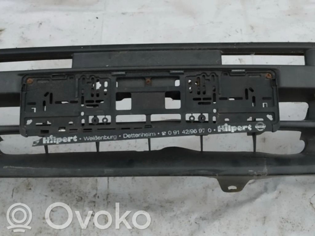 Nissan Sunny Parachoques delantero 