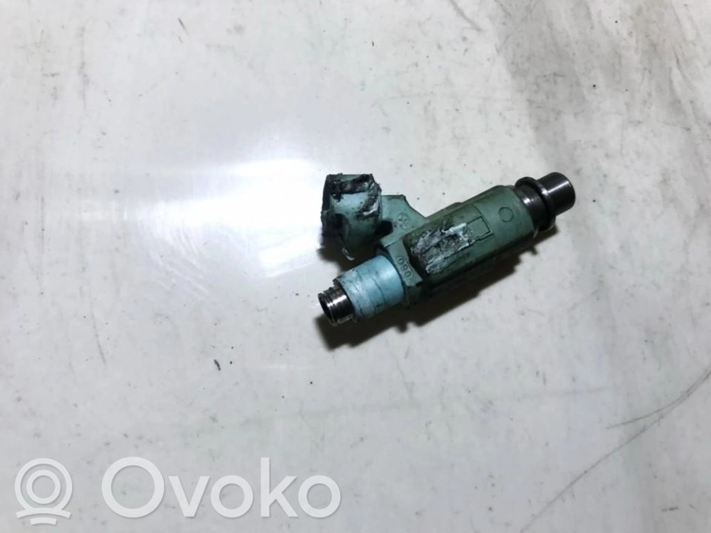 Mitsubishi Carisma Wtryskiwacz paliwa 