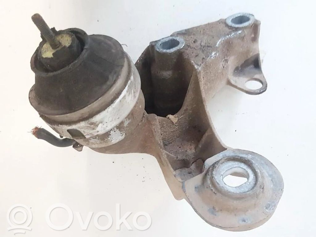 Łapa / Mocowanie silnika   4B0199352B,4B0199352B