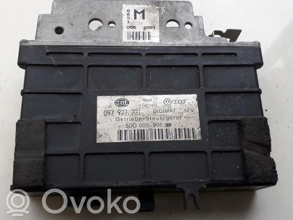 Volkswagen PASSAT B4 Unidad de control/módulo del motor 