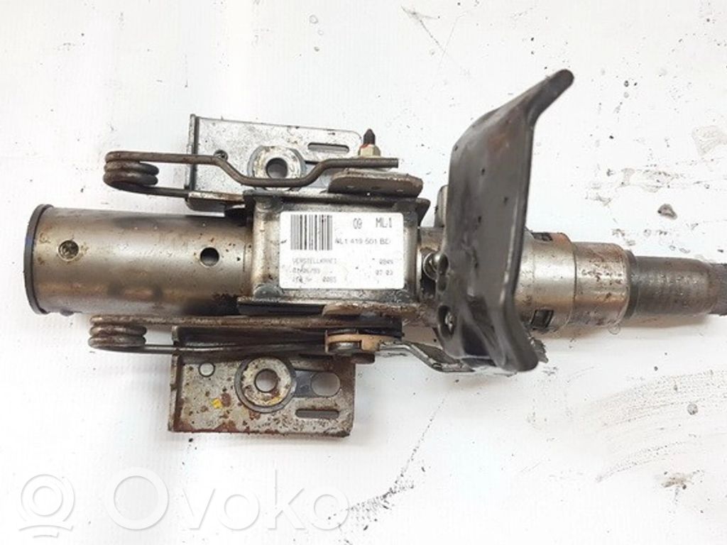 Ohjauspyörän akseli   8L1419501BD,8L1419501BD