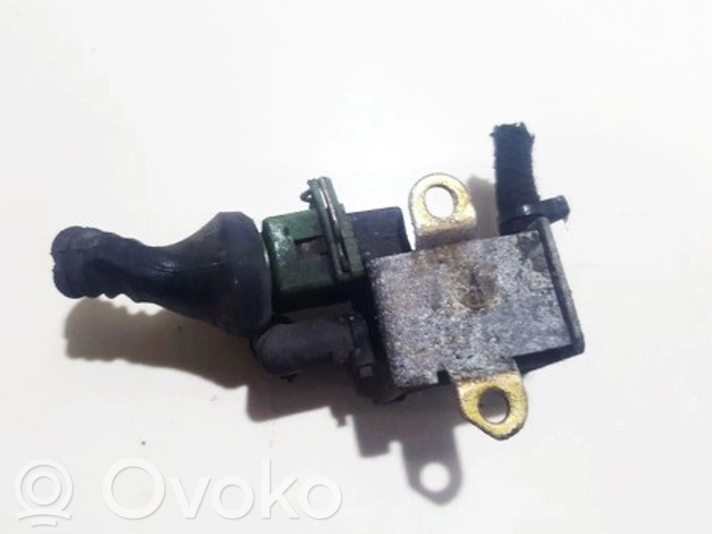 Audi A4 S4 B5 8D Solenoid supapă turbosuflantă 