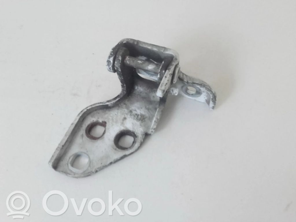 Etuoven yläsarana